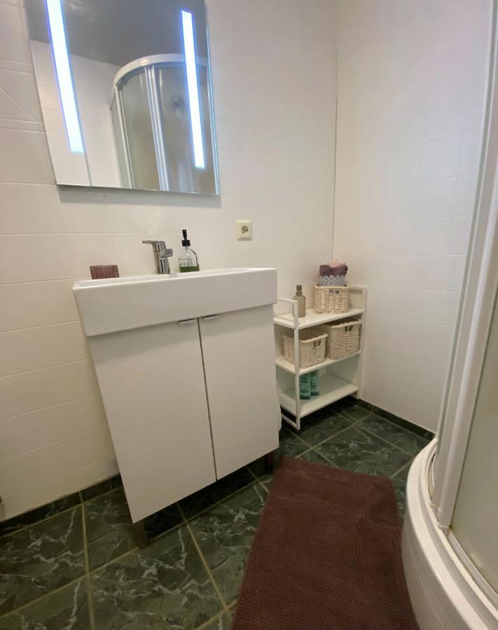 Hafnarstraeti 100, Downtown Apartment 아퀴레이리 외부 사진